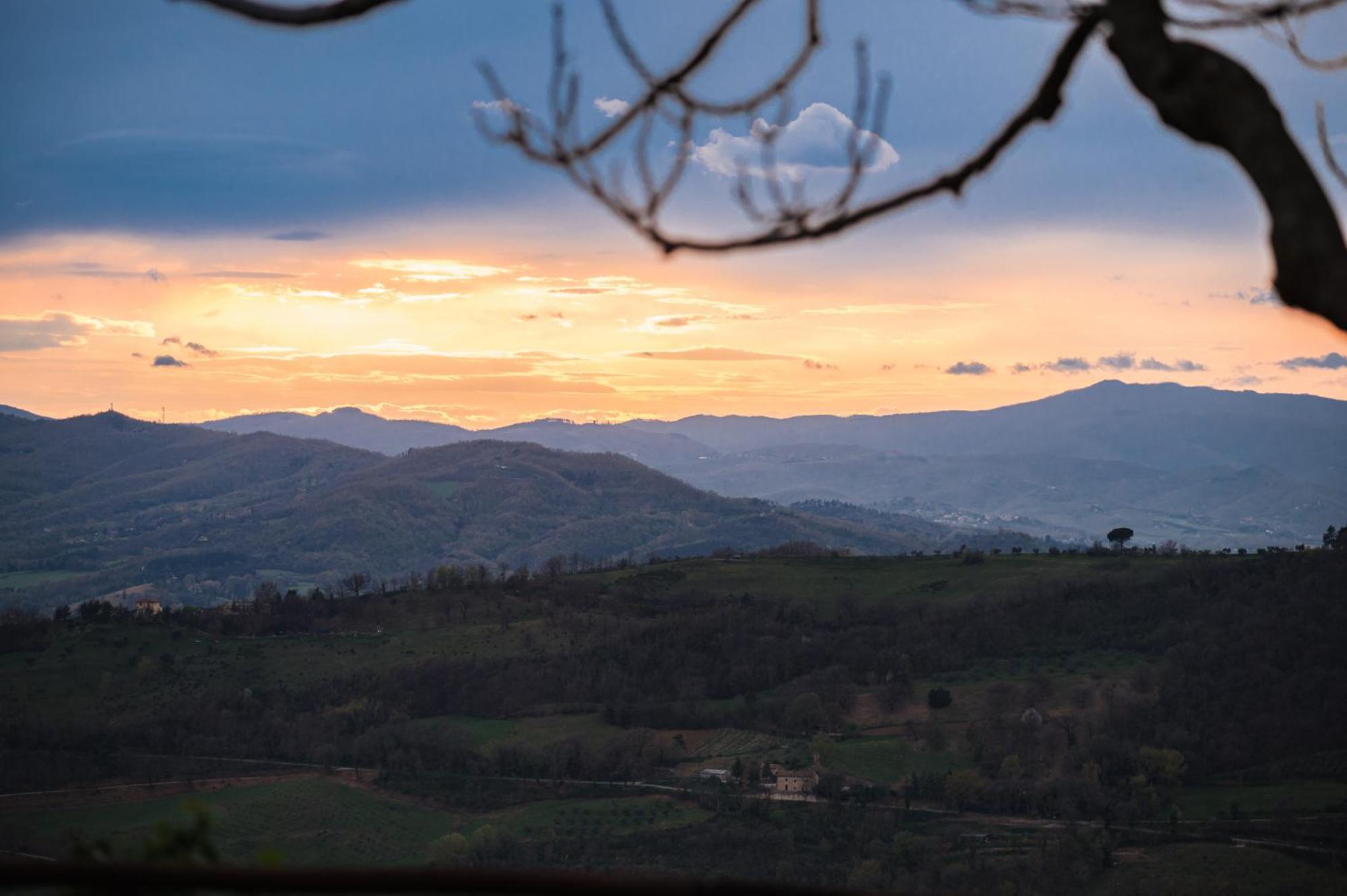 Nikis Resort Gubbio Bagian luar foto