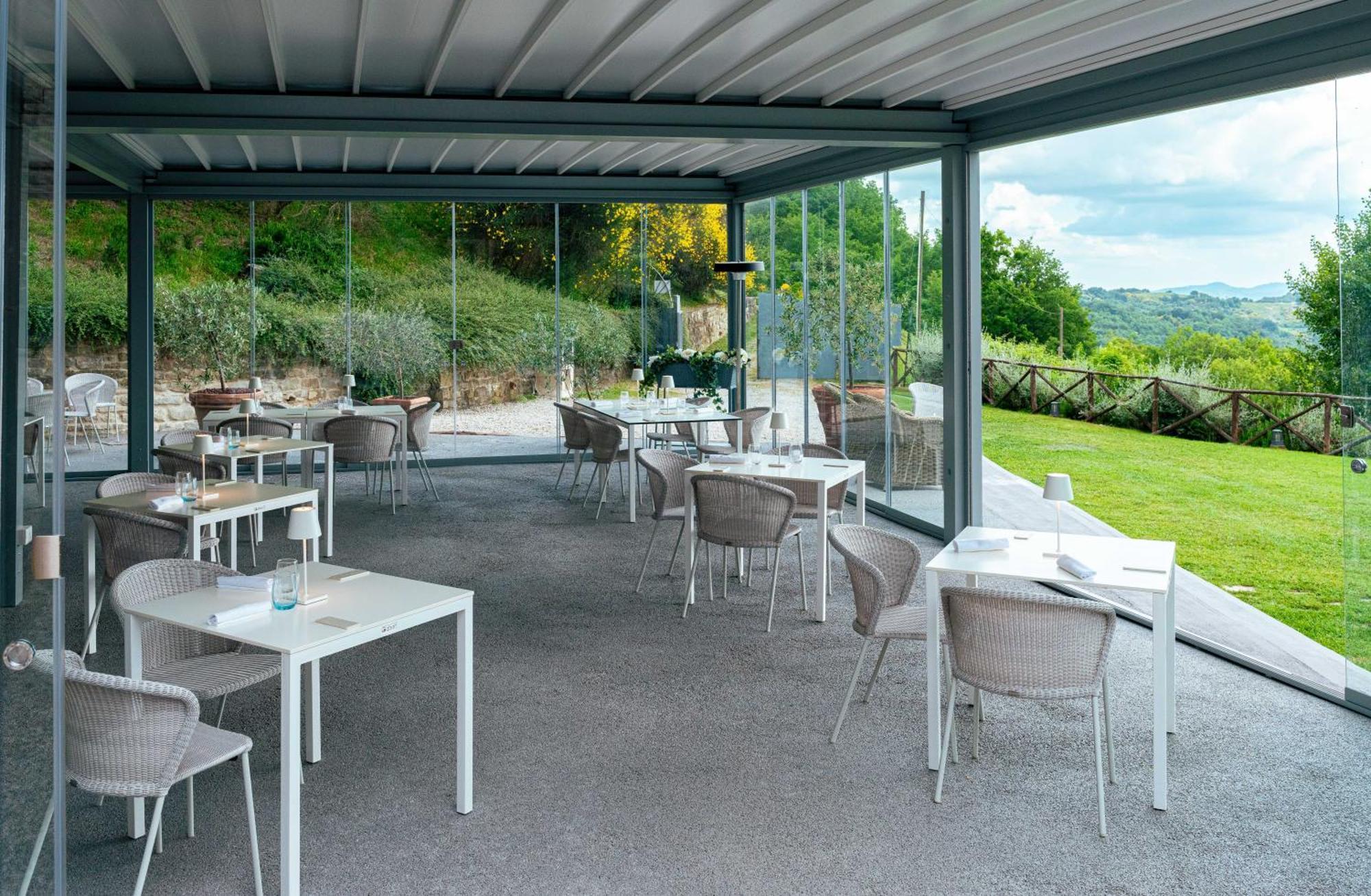 Nikis Resort Gubbio Bagian luar foto