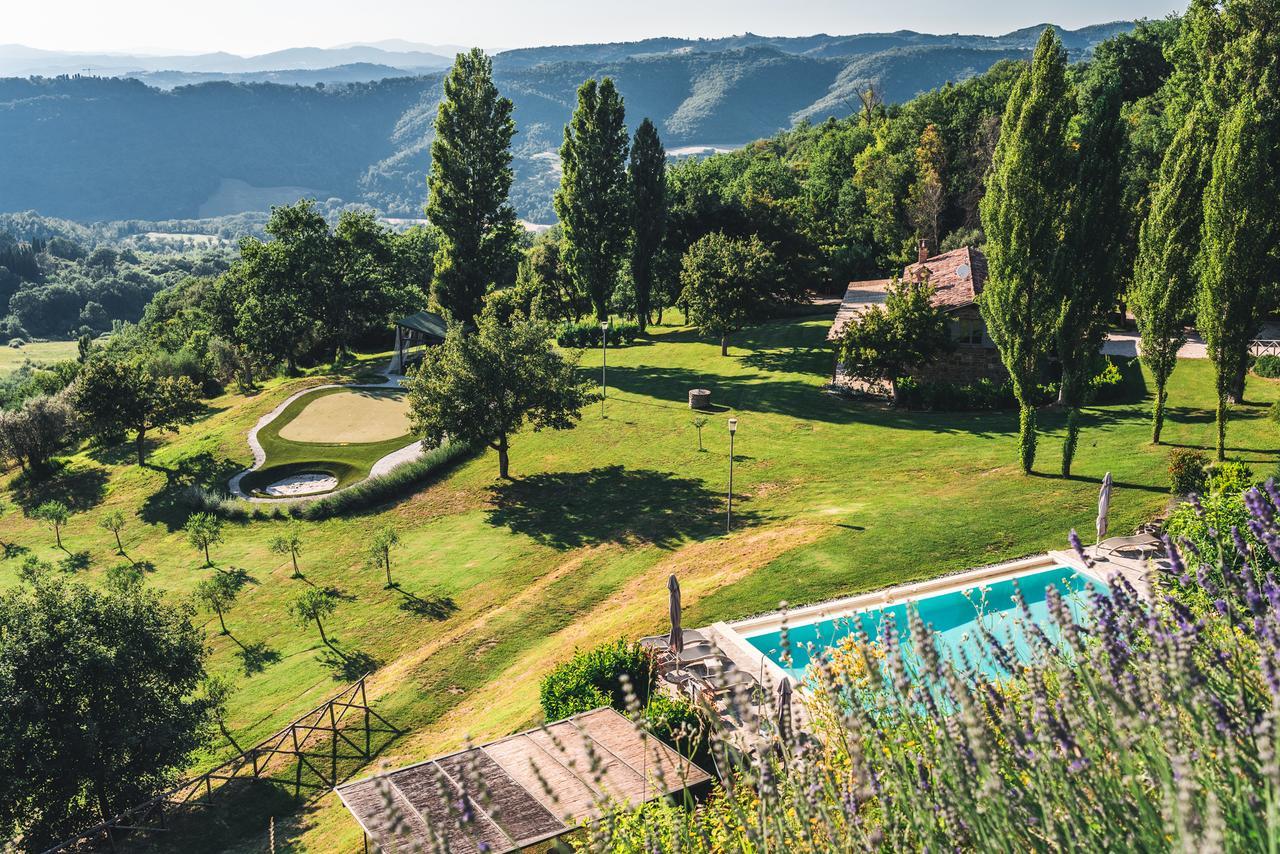 Nikis Resort Gubbio Bagian luar foto